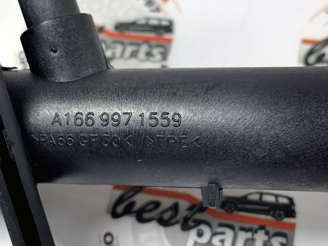 Штуцер блоку системи охолодження A1669971559 MERCEDES