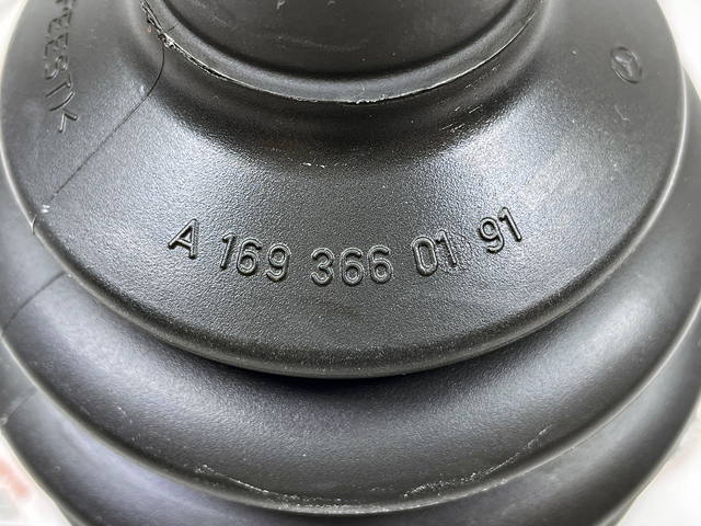 Пильник ШРУСа зовнішній, передній піввісі A1693660191 MERCEDES