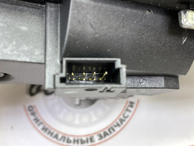Замок дверей багажника A2047400735 MERCEDES