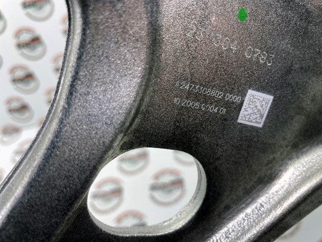 Правий важіль передній нижній підвіски A2473308802 MERCEDES