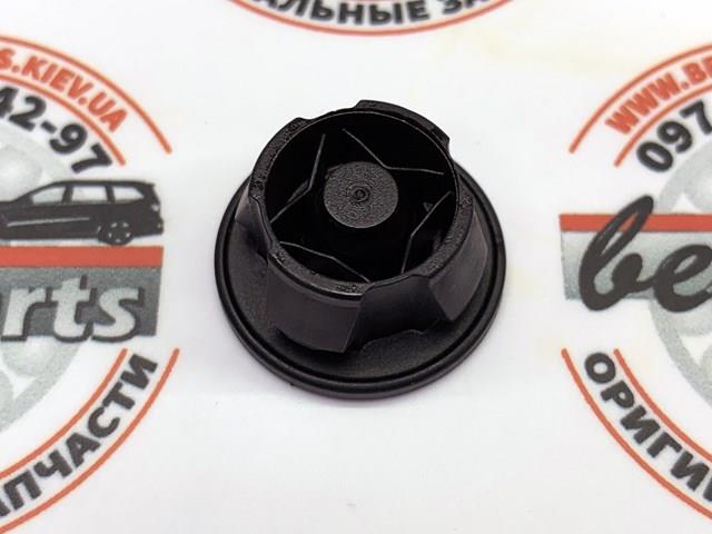 Подушка декоративної кришки двигуна A6420940785 MERCEDES