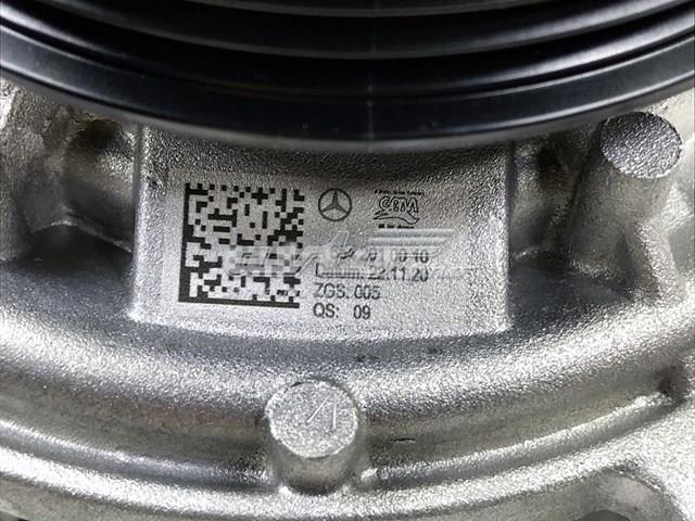 Насос системи охолодження Mercedes E