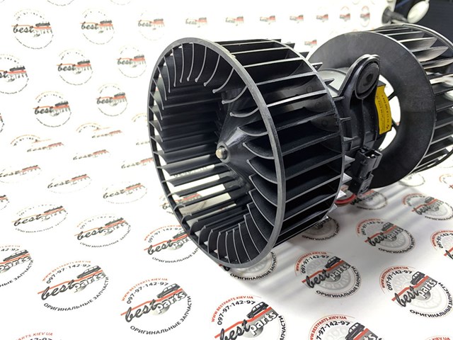 Вентилятор (мотор) обдува салона range rover vogue l322 JNB000060