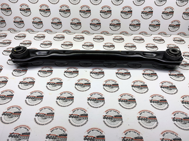 Розтяжка задньої підвіски LR002576 LAND ROVER