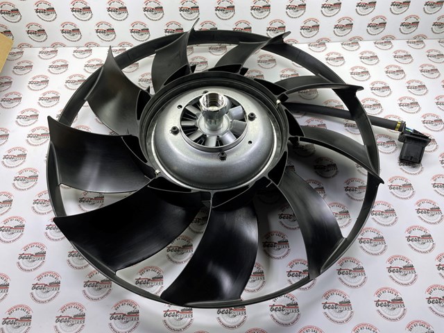 Електровентилятор охолодження LR022732 LAND ROVER