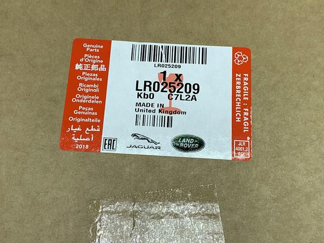 Дзеркальний елемент дзеркала заднього виду, лівого LR025209 LAND ROVER