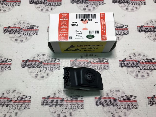 Камера заднього виду LR031791 LAND ROVER