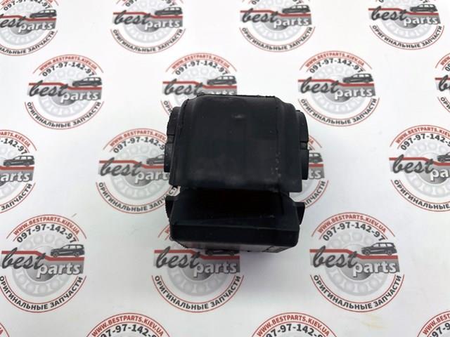 Опора стабілізатора LR033239 LAND ROVER