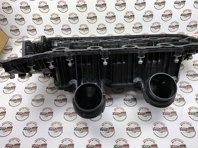 Колектор впускний, лівий LR034993 LAND ROVER