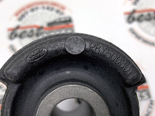 Сайлентблок переднього верхнього важеля LR056964 LAND ROVER