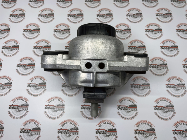 Підвіска двигуна (силового агрегату) LR057721 LAND ROVER