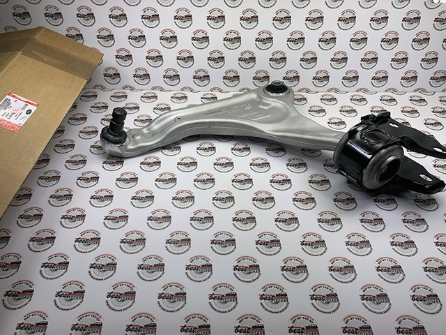 Поперечний важіль LR078657 LAND ROVER