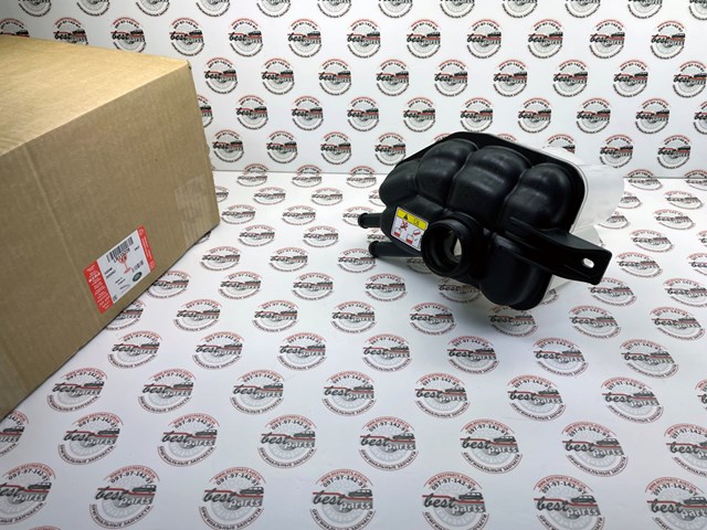 Водяний бачок системи охолодження LR115228 LAND ROVER