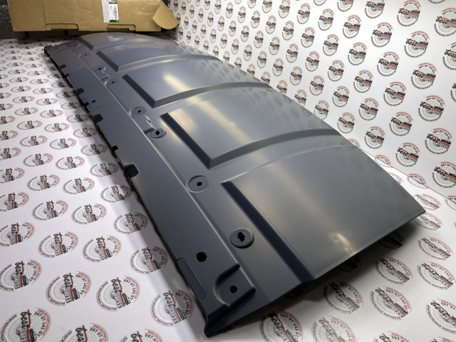 Накладка бампера переднього LR117512 LAND ROVER