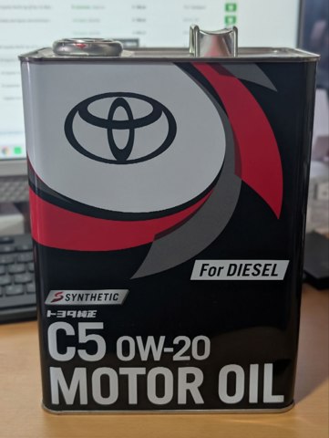 Моторне масло полісинтетичне 0888303005 TOYOTA