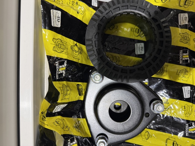 Подушка амортизатора переднього TED38870 TED-GUM