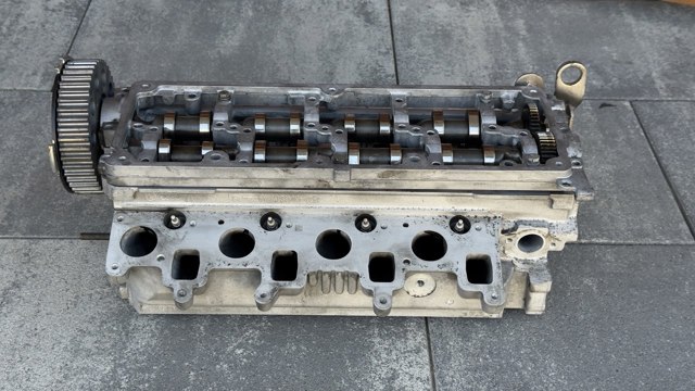 Головка двигуна 03L103373A VAG