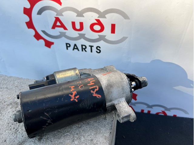 Стартер автомобільний 03L911021 VAG