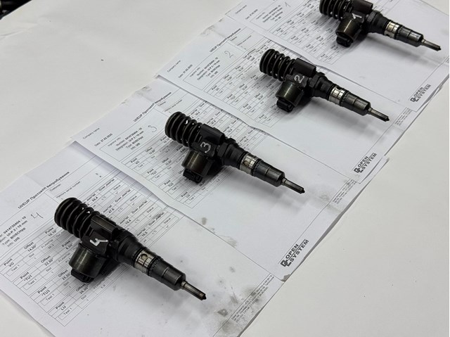 Форсунки електромагнітні 0414720404 BOSCH
