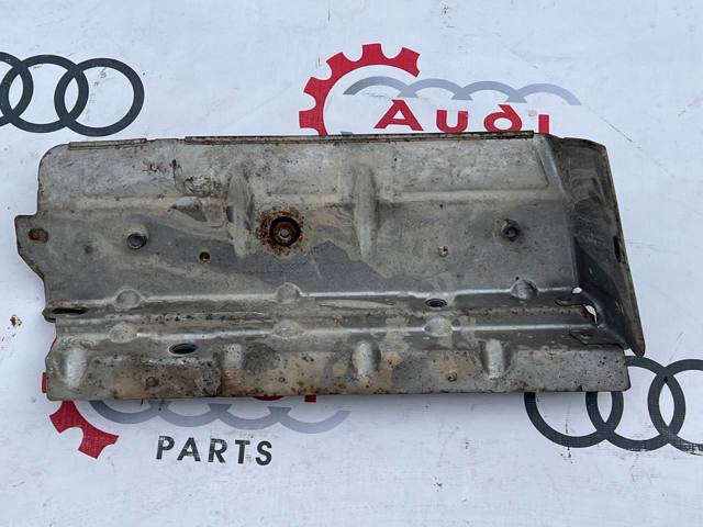Кришка випускного колектора 06H129597K VAG
