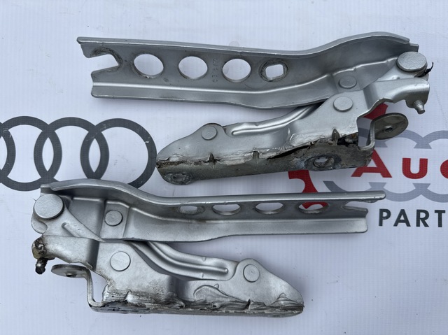 Завіс капота, правий 1Z0823302C VAG