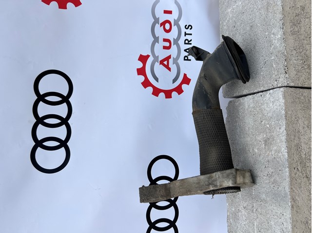 Патрубок повітряний, вхід повітряного фільтра 4F0129604C VAG