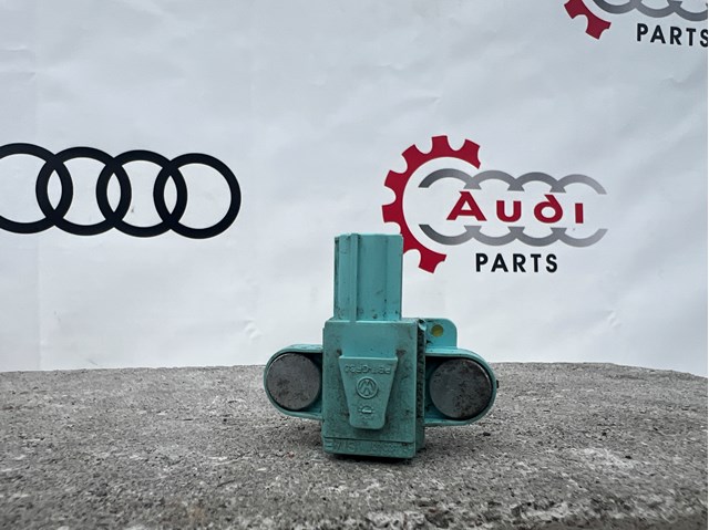 Датчик подушки безпеки 4F0955557 VAG