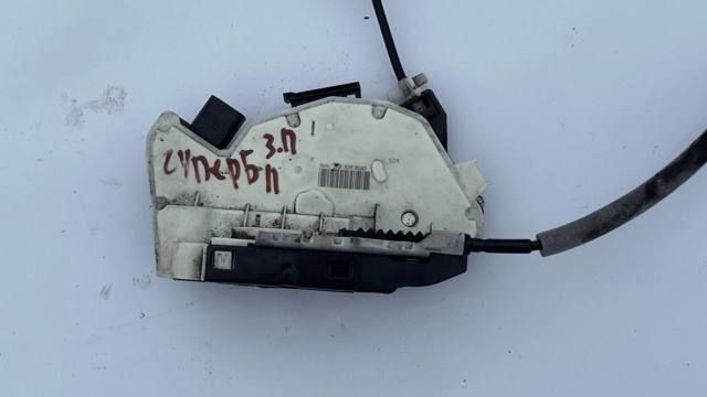 Замок задніх дверей, правих 5N0839016D VAG