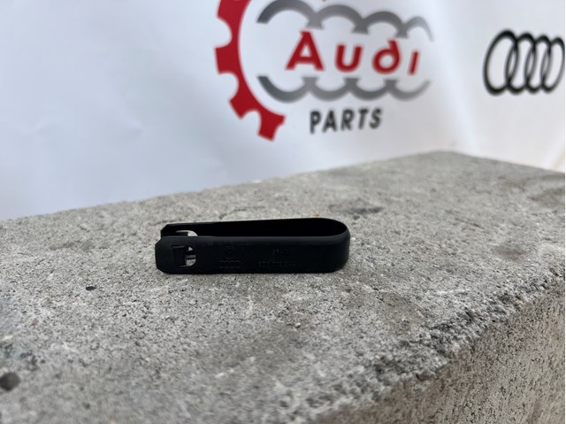 Автомобільні ковпаки 8D0012244A VAG
