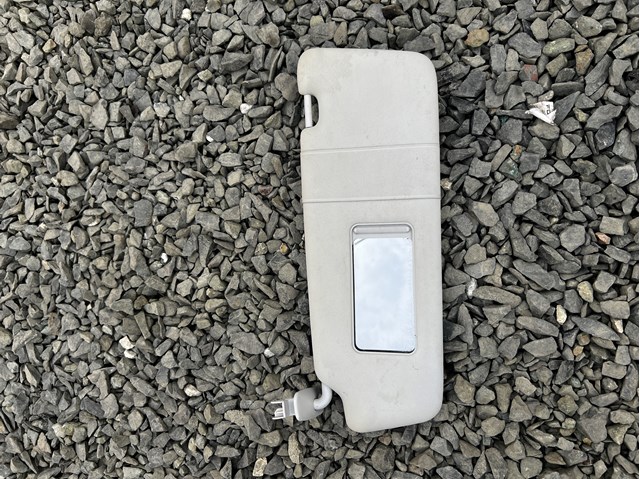 Козирок 8E0857552 VAG