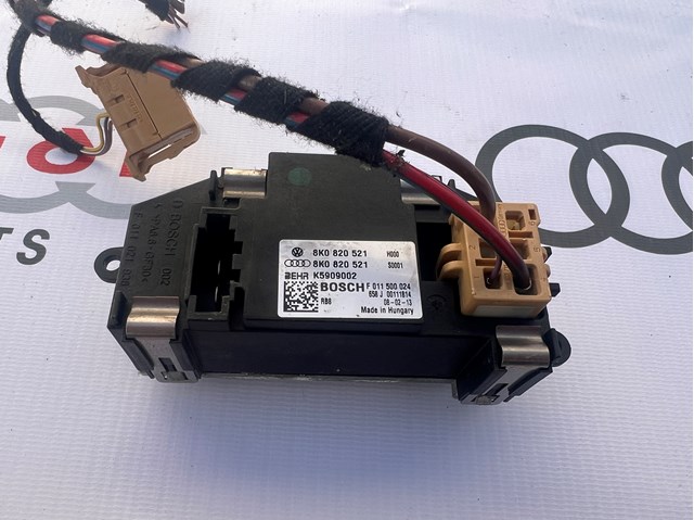 Регулятор оборотів пічки 8K0820521 VAG