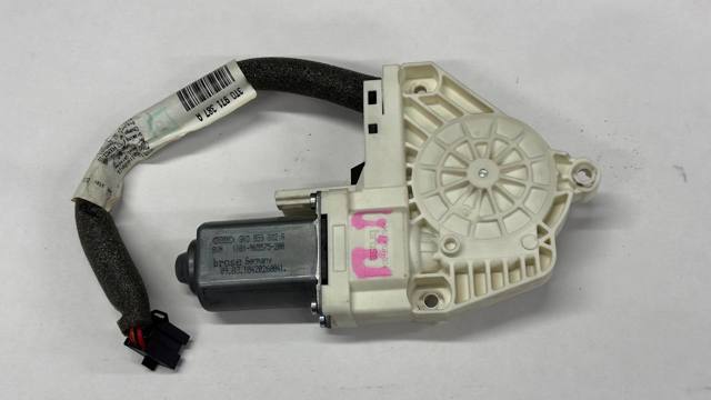 Двигун склопідіймача двері передньої, правої 8K0959802A VAG