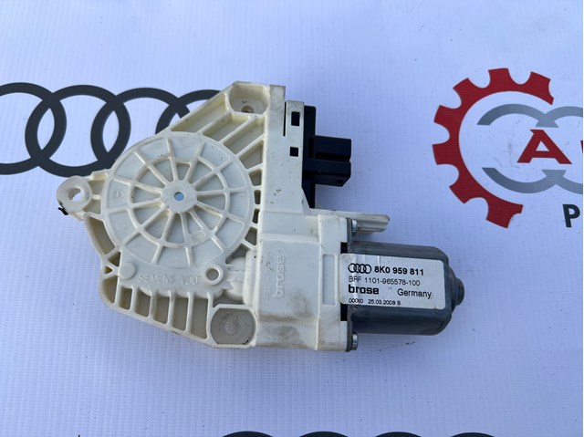 Мотор склопідйомника дверей передніх, лівих 8K0959811 VAG