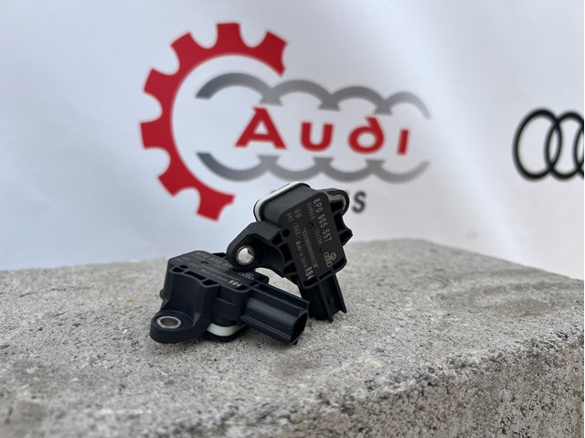 Датчик подушки безпеки 8P0955557 VAG