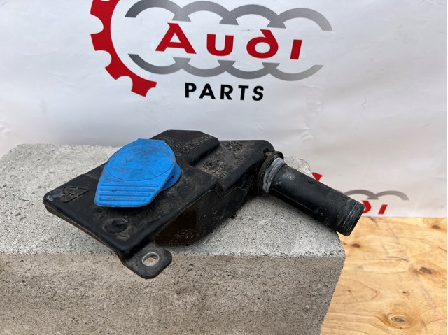 Горловина бачка омивача 8T2955463B VAG