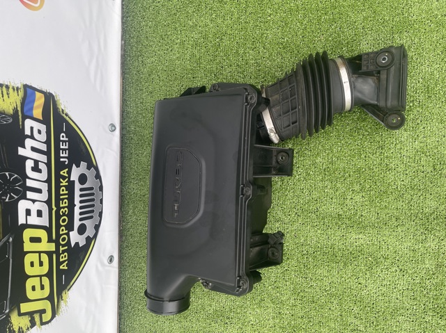 Коробка фільтра 68567273AA CHRYSLER