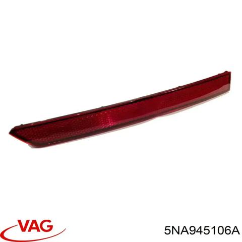 Правий катафот бампера 5NA945106A VAG