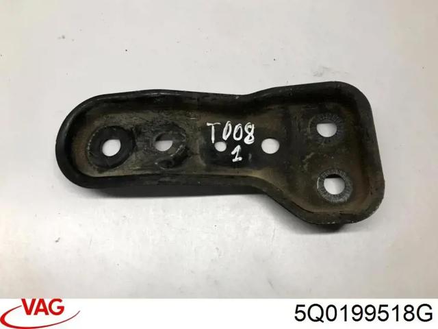 Кронштейн передньої балки 5Q0199518G VAG