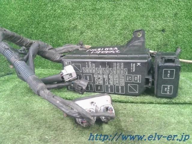 Монтажний блок 8274135090 TOYOTA