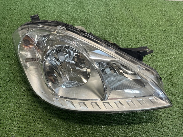 Права блок фара 1698205861 MERCEDES