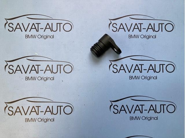 Водяний патрубок 11537519733 BMW