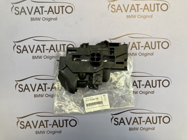 Кронштейн радіатора нижній 17118632125 BMW