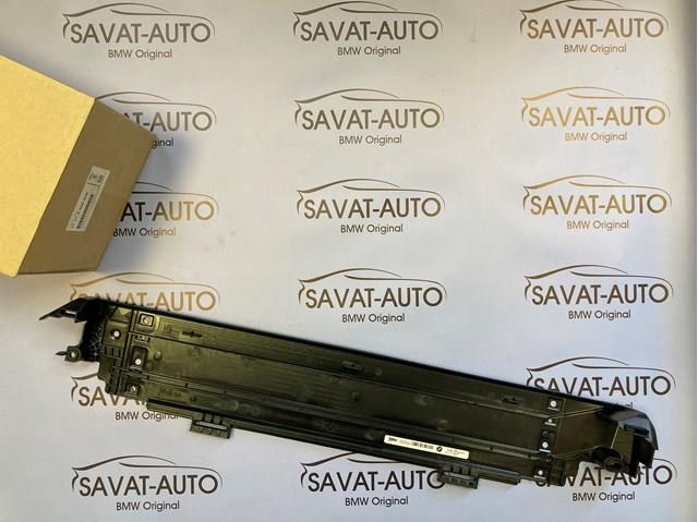 Кронштейн радіатора нижній 17118666838 BMW