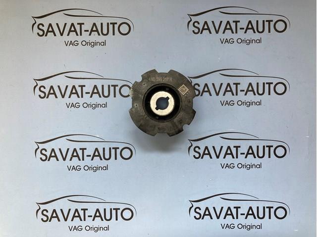 Сайлентблок задньої балки/підрамника 4M0599257R VAG