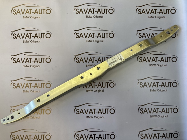 Рамка радіатора верхня 51647422285 BMW