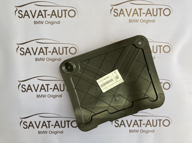 Лючок підкрилка переднього правого 51717428398 BMW