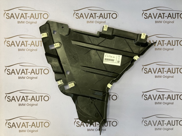 Лючок підкрилка переднього лівого 51758082493 BMW