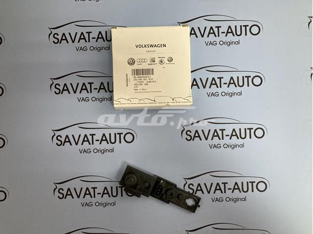 Цоколь (патрон) заднього ліхтаря 6L6945231 VAG