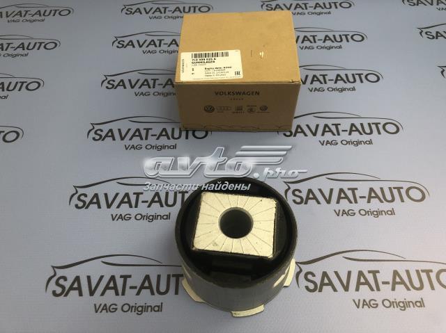 Сайлентблок переднього підрамника 7L0499035A VAG