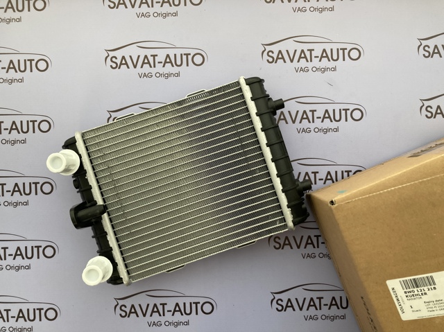 Радіатор охолодження двигуна, додатковий 8W0121218 VAG
